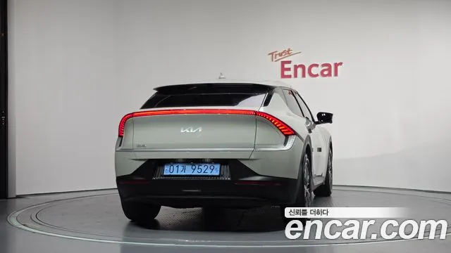 Kia EV6 2022 thumb 4
