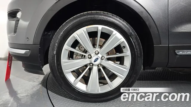 Ford Explorer 2018 thumb 5