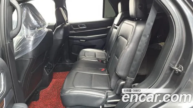 Ford Explorer 2018 thumb 11
