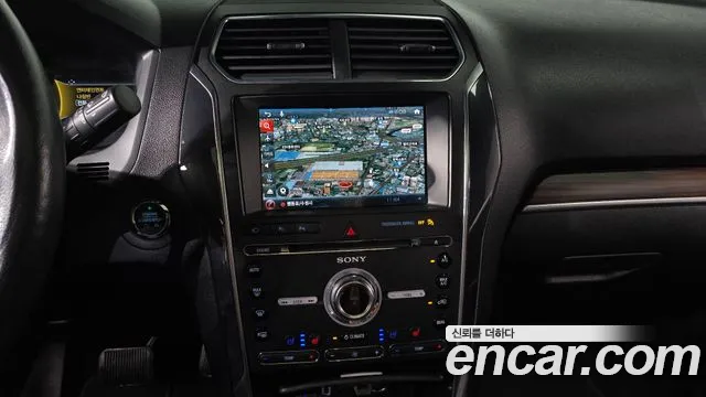 Ford Explorer 2018 thumb 12