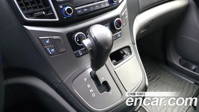 Hyundai Starex 2018 thumb 9