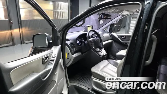 Hyundai Starex 2018 thumb 10