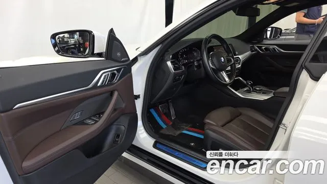 BMW 4-Series 2021 thumb 10