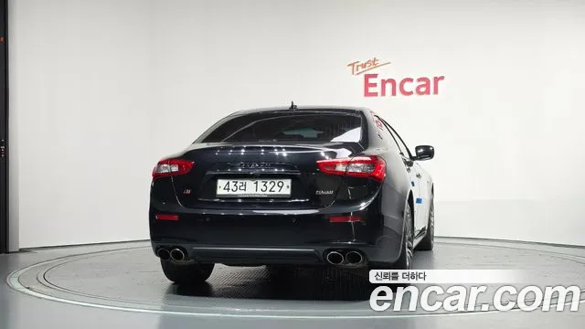 Maserati Ghibli 2014 thumb 4