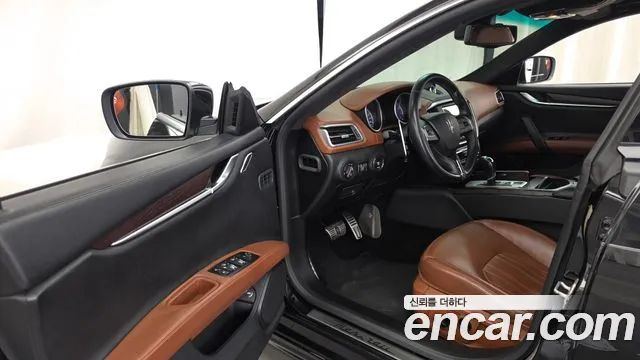 Maserati Ghibli 2014 thumb 10