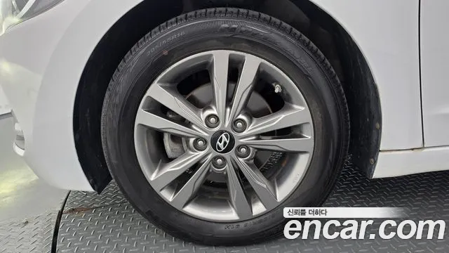 Hyundai Avante 2015 thumb 5