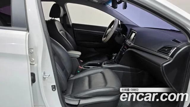 Hyundai Avante 2015 thumb 11