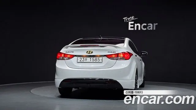 Hyundai Avante 2011 thumb 4