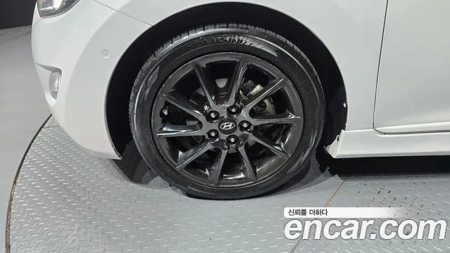 Hyundai Avante 2011 thumb 5