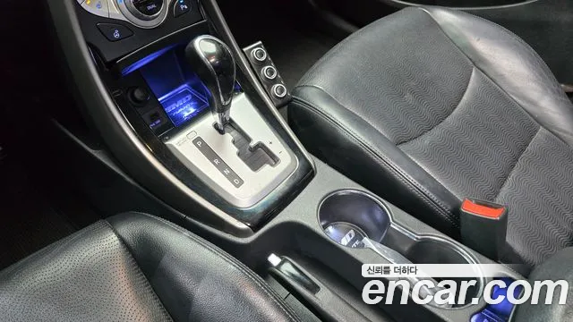 Hyundai Avante 2011 thumb 9