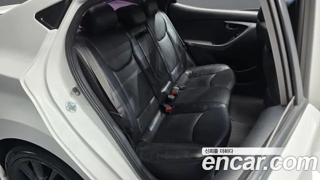Hyundai Avante 2011 thumb 11