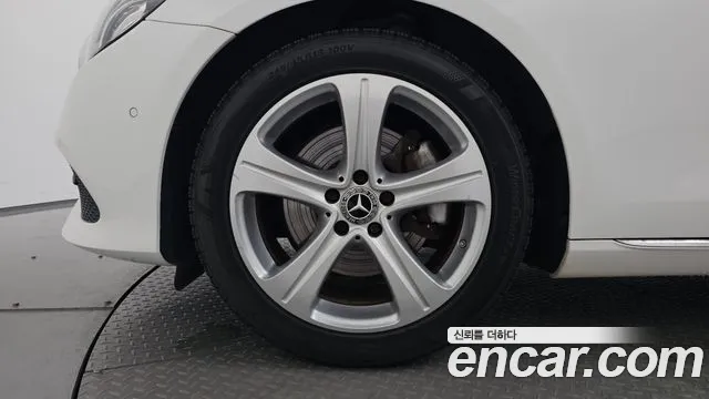 Mercedes-Benz E-Класс 2017 thumb 5