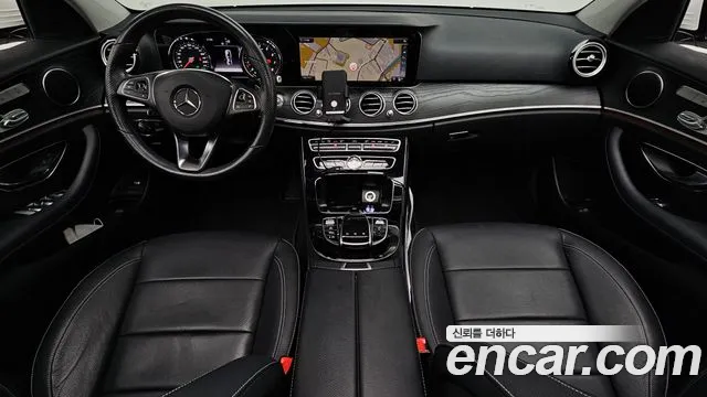 Mercedes-Benz E-Класс 2017 thumb 7