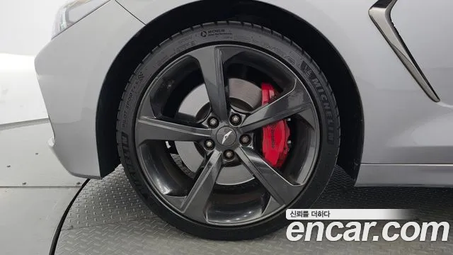 Genesis G70 2019 thumb 4