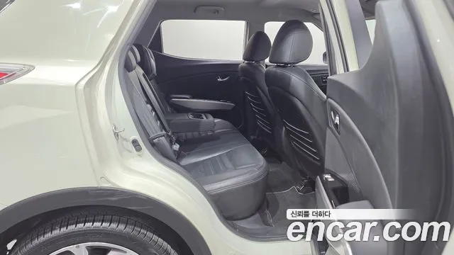 KG_Mobility_Ssangyong TIBOLI 2015 thumb 12