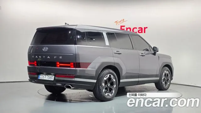 Hyundai Santa Fe 2023 thumb 2