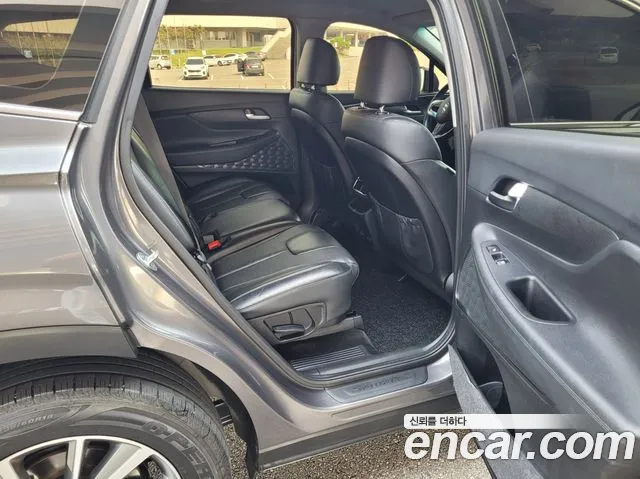 Hyundai Santa Fe 2019 thumb 9