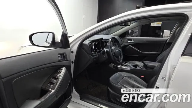 Kia K5 2012 thumb 10