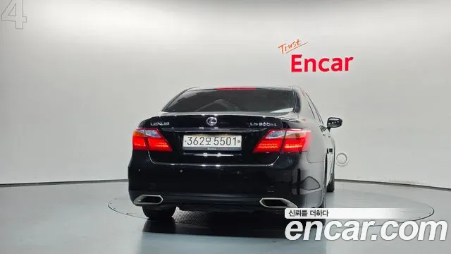Lexus LS 2011 thumb 4