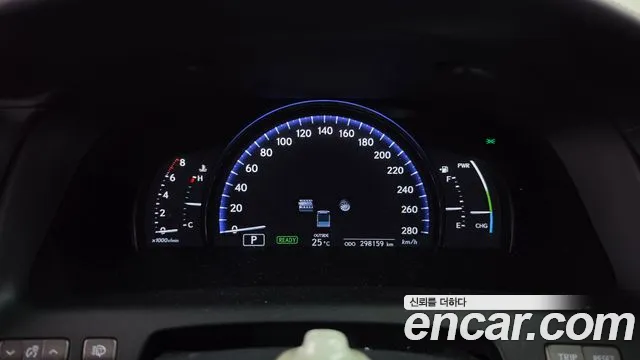 Lexus LS 2011 thumb 8