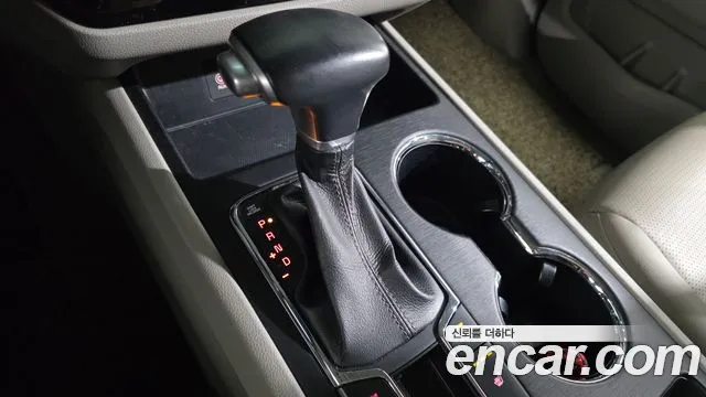 Kia Carnival 2019 thumb 9