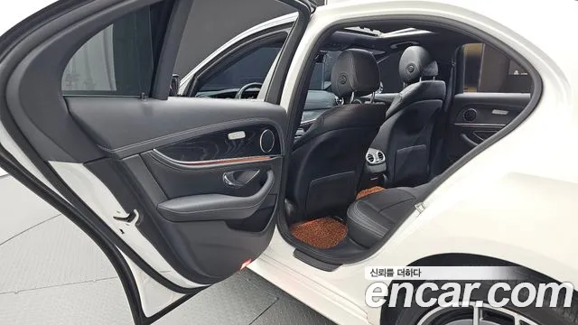 Mercedes-Benz E-Класс 2021 thumb 12