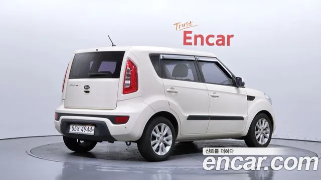 Kia Soul 2011 thumb 2