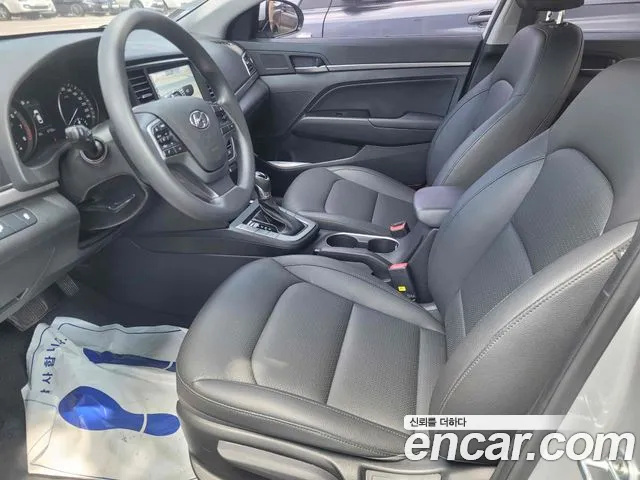 Hyundai Avante 2018 thumb 9