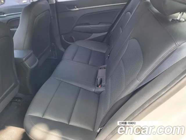 Hyundai Avante 2018 thumb 10