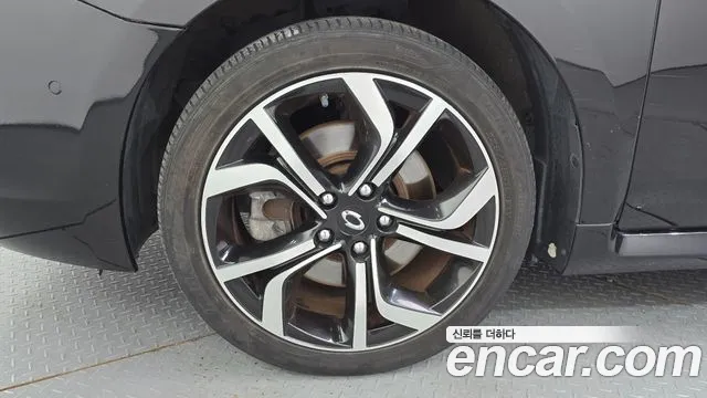 Renault-KoreaSamsung Latitude 2013 thumb 5