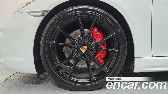 Porsche Cayman 2016 thumb 5