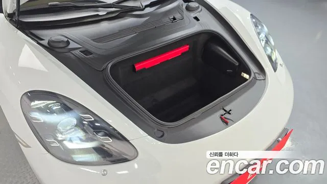 Porsche Cayman 2016 thumb 6