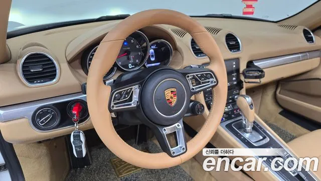 Porsche Cayman 2016 thumb 11