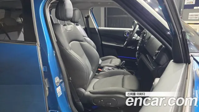 MINI Countryman 2023 thumb 12
