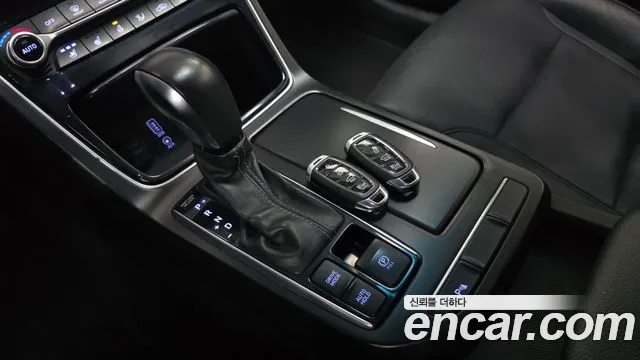 Hyundai Grandeur 2017 thumb 9