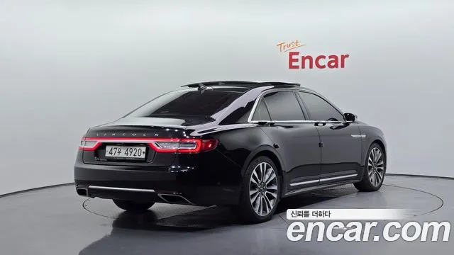 Lincoln Continental 2019 thumb 2