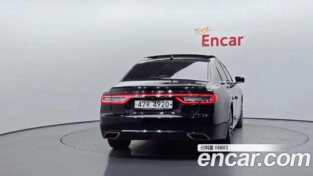 Lincoln Continental 2019 thumb 4