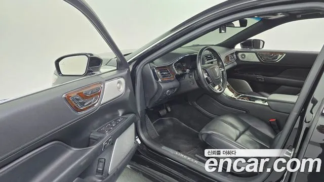 Lincoln Continental 2019 thumb 10