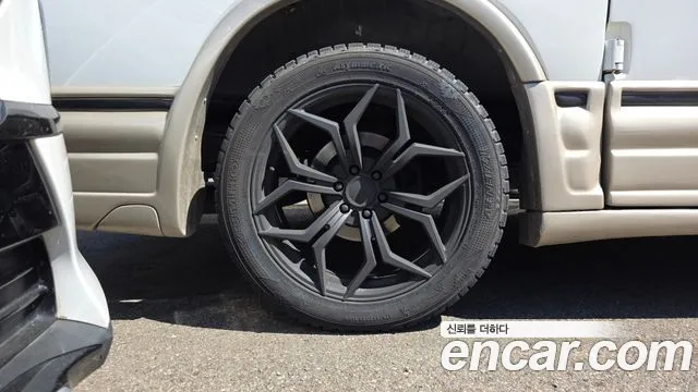 Chevrolet Chevy Van 2003 thumb 3
