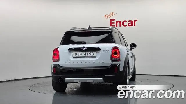 MINI Countryman 2018 thumb 4