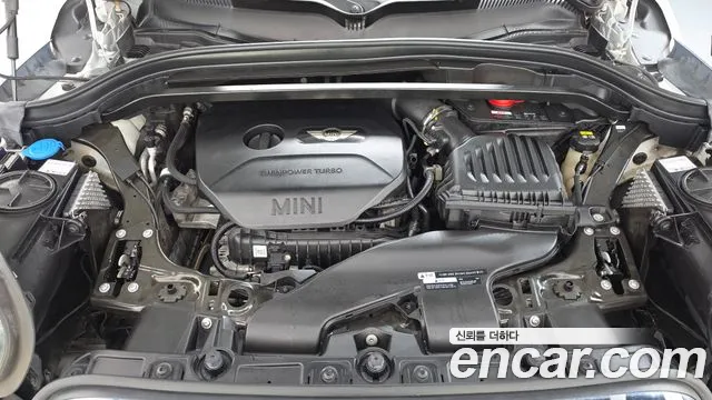 MINI Countryman 2018 thumb 6