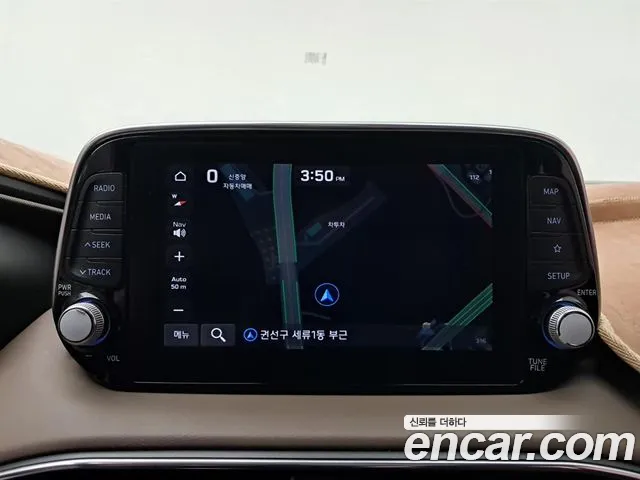 Hyundai Santa Fe 2019 thumb 9