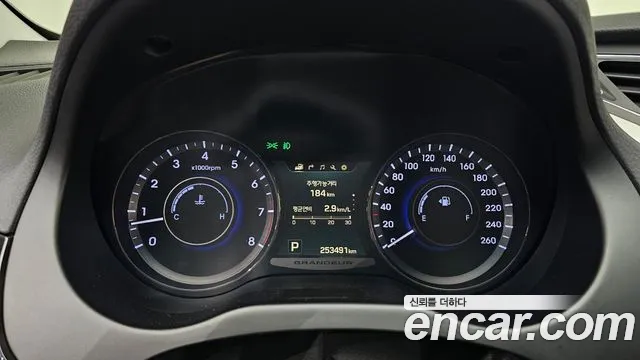 Hyundai Grandeur 2015 thumb 8