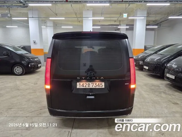 Hyundai Staria 2025 thumb 4