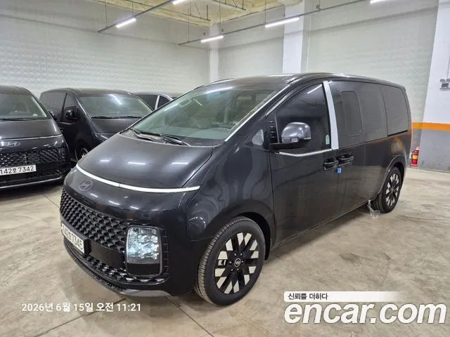 Hyundai Staria 2025 thumb 12