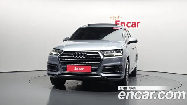 Audi Q7 2019 thumb 2