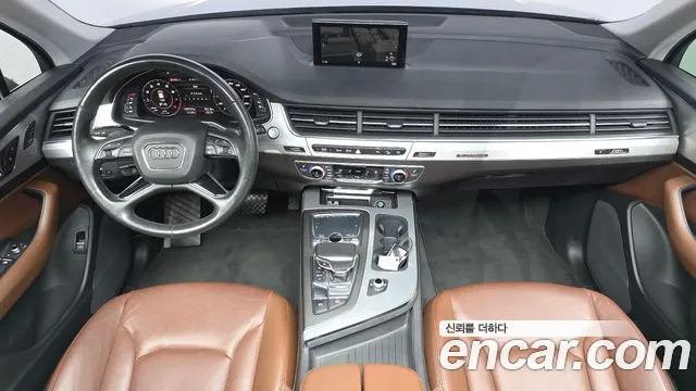 Audi Q7 2019 thumb 6