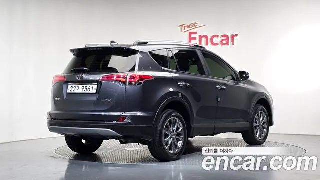 Toyota RAV4 2017 thumb 2