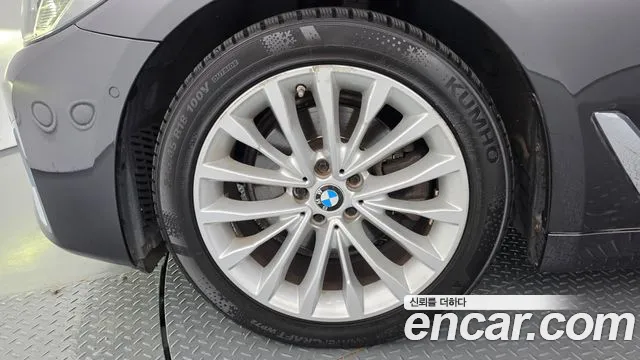 BMW 5-Series 2020 thumb 5