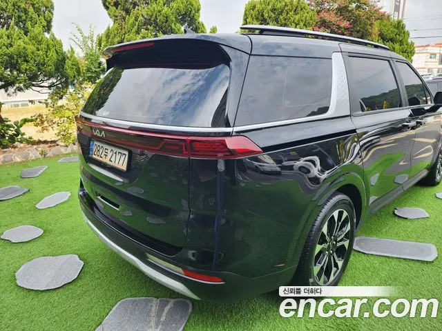 Kia Carnival 2023 thumb 5